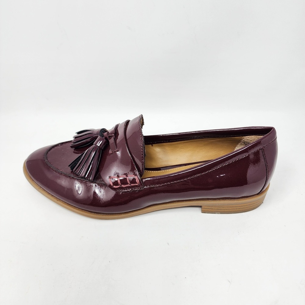 G.H. Bass & Co. Patent Leather Loafers Women's 7M Burgundy Tassel Slip-On